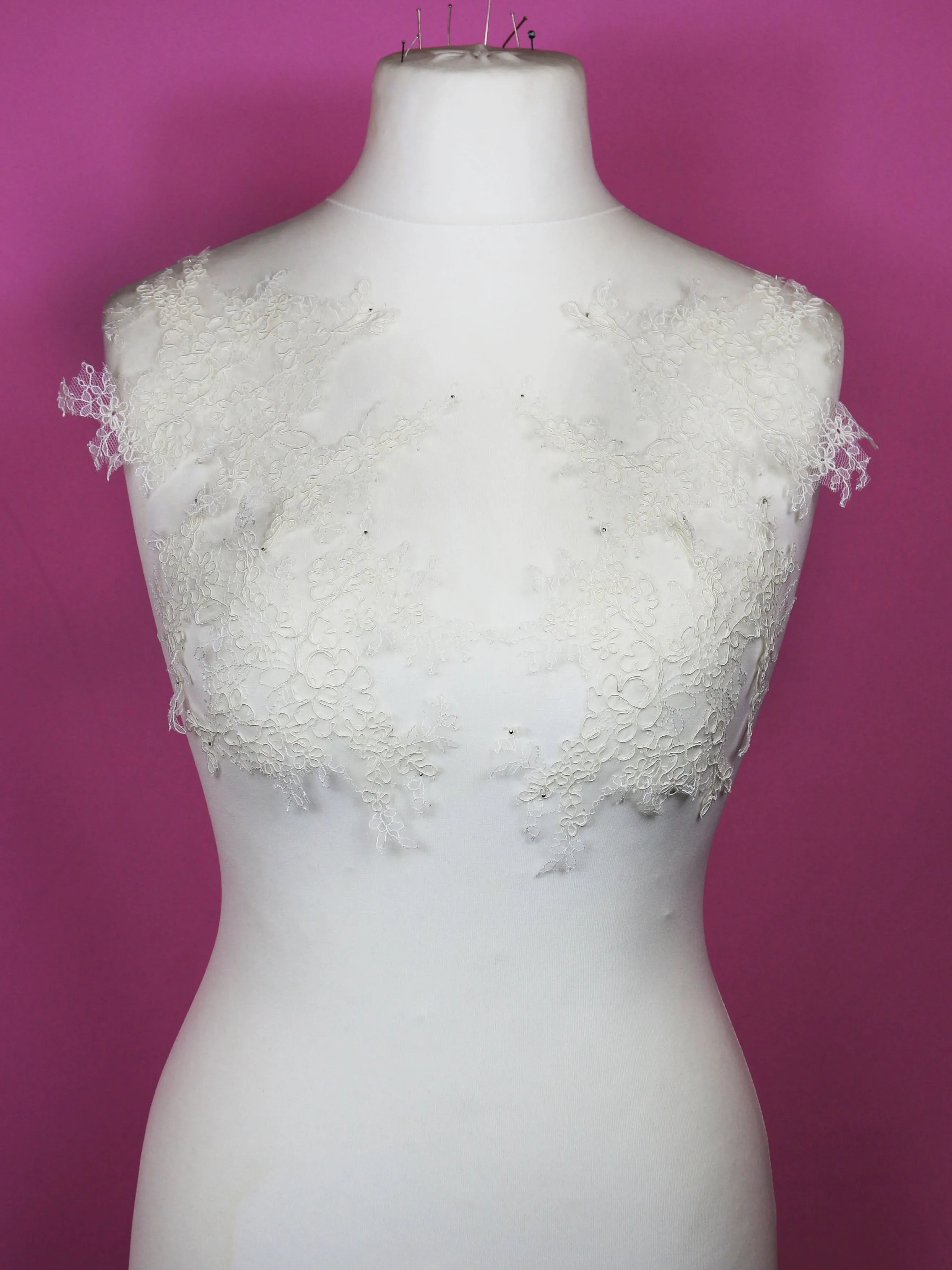 Ivory Corded Lace Appliques - Ingrid