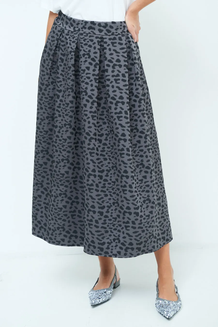 Printed pleated midi skirt wholesale