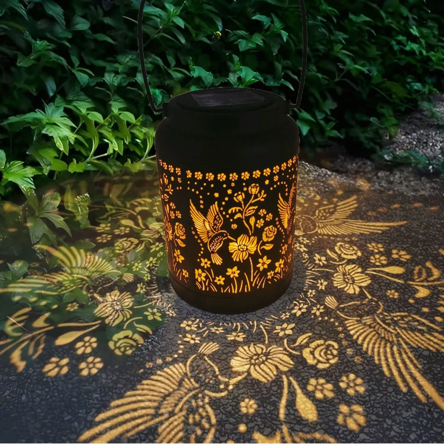Solar Courtyard Lantern With Hollow Texture Projection